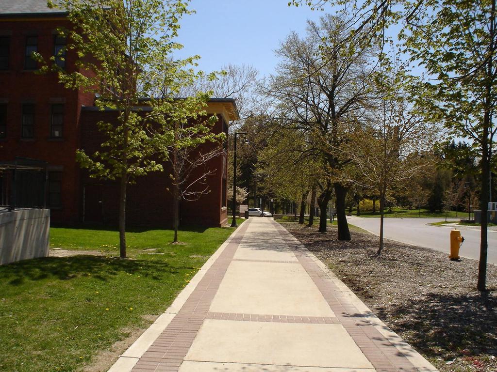 Humber College Lakeshore Campus Residence トロント エクステリア 写真