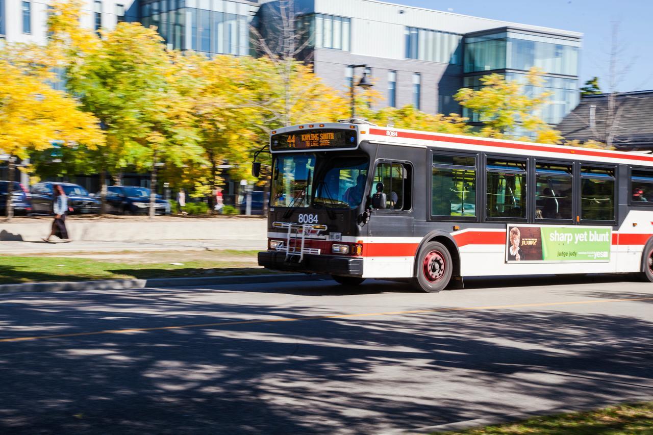 Humber College Lakeshore Campus Residence トロント エクステリア 写真